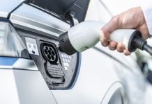 Ładowanie samochodu elektrycznego na wynajem – zestawienie stacji CCS i CHAdeMO: ważna informacja dla kierowców Ładowanie samochodu