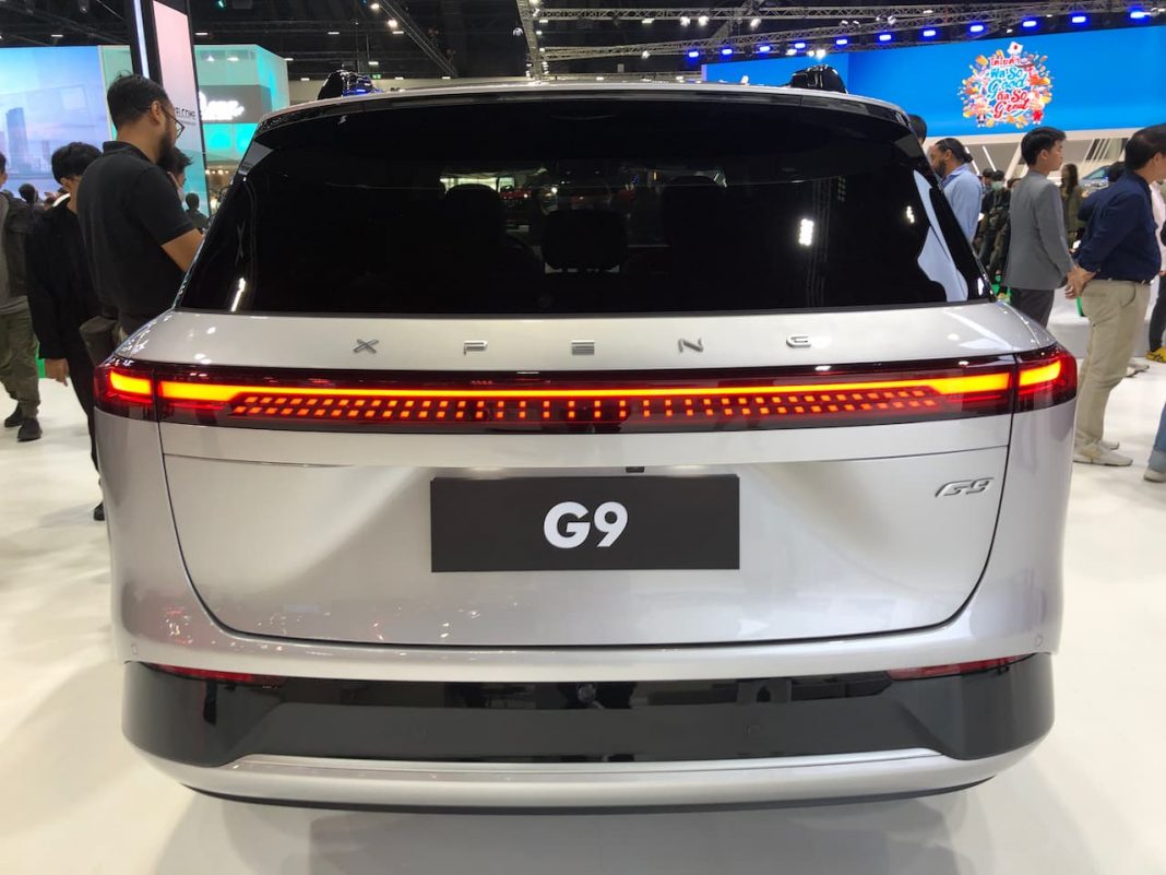 xpeng p7 jezdzi sam jak tesla xpeng p7 jezdzi sam jak tesla
