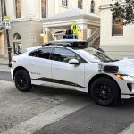 Samochody autonomiczne uczą się bezpiecznej jazdy dzięki zaawansowanym algorytmom AI
