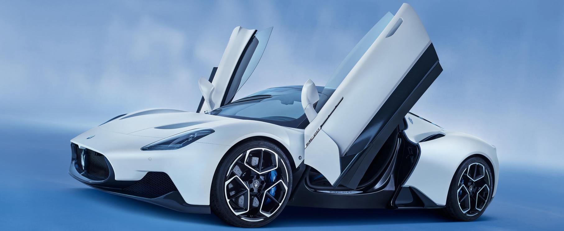 MC20 - stylistyka inspirowana włoską tradycją Maserati MC20 w wersji GranTurismo z włoskim designem i smukłą linią nadwozia