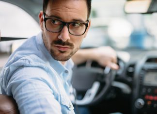 Czy wypożyczalnia aut bez kaucji jest warta uwagi? auto dobre najem