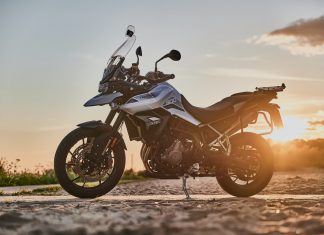 Jak wybrać odpowiedni kask na… motocykl? jak wybrać kask na motocykl samochodowo