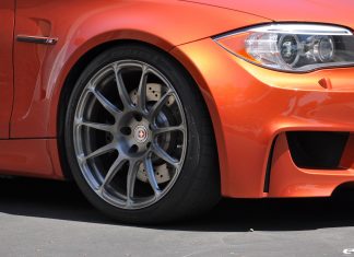 Zmiana koloru auta – guma syntetyczna guma syntetyczna