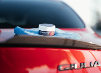Jaki wosk do samochodu wybrać? wosk na aucie