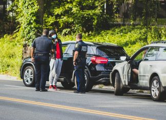 Sprzedaż szkody z OC sprawcy. Proces, korzyści i uwagi prawne stłuczka samochodowa