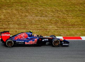 Innowacje w F1: Szczegóły technologiczne bolidów i rewolucyjne rozwiązania w motorsporcie Zaawansowane systemy hybrydowe i aerodynamika bolidów F1 wyznaczają trendy w motoryzacji