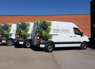 Kompleksowe projekty graficzne dla floty samochodów dostawczych – od wizualizacji do oklejenia graficzne dla floty samochodów