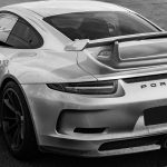 Specjalnie ukształtowane nadwozie superaut zmniejsza opór powietrza podczas jazdy