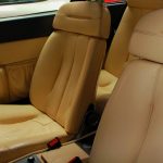 skórzana piękna tapicerka w aucie