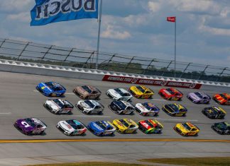 Szczegółowe wymogi techniczne samochodów wyścigowych NASCAR – budowa, osiągi i podzespoły wyścigowych NASCAR