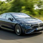 mercedes-eqs-mknie-bezglosnie-autostrada