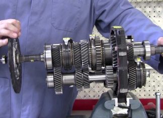 Diagnoza luzu na biegu w dwutarczowej skrzyni manualnej – wykrywanie usterki luzu na biegu w dwutarczowej skrzyni manualnej