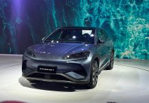 Rozwój i innowacje elektrycznego SUVa BYD Sealion 7: od prototypu do chińskiego bestsellera BYD Sealion 7 to chiński sedan elektryczny wprowadzony na rynek w 2023 roku