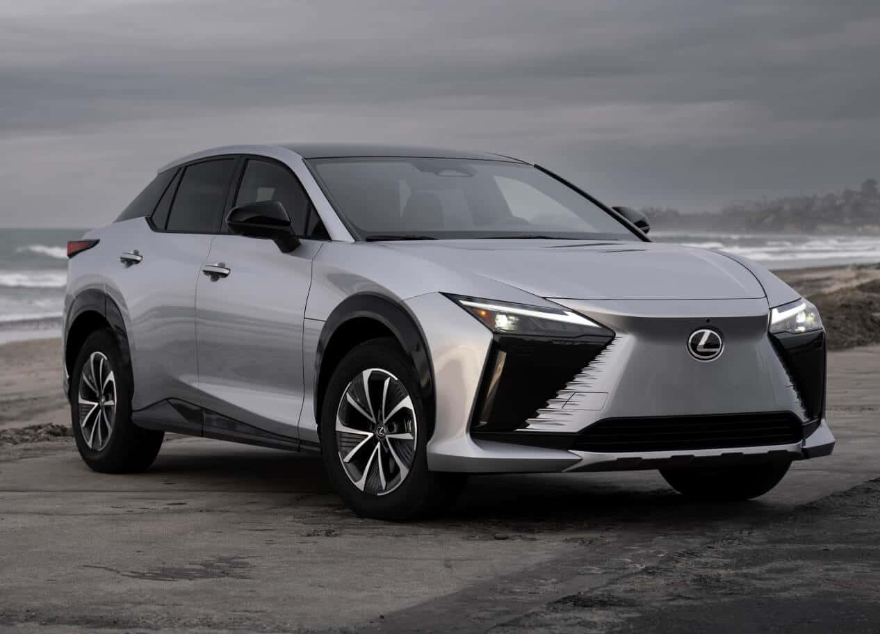 lexus rz 450e to luksusowy elektryczny suv o mocy 313 koni elektryczny suv lexusa o futurystycznej sylwetce
