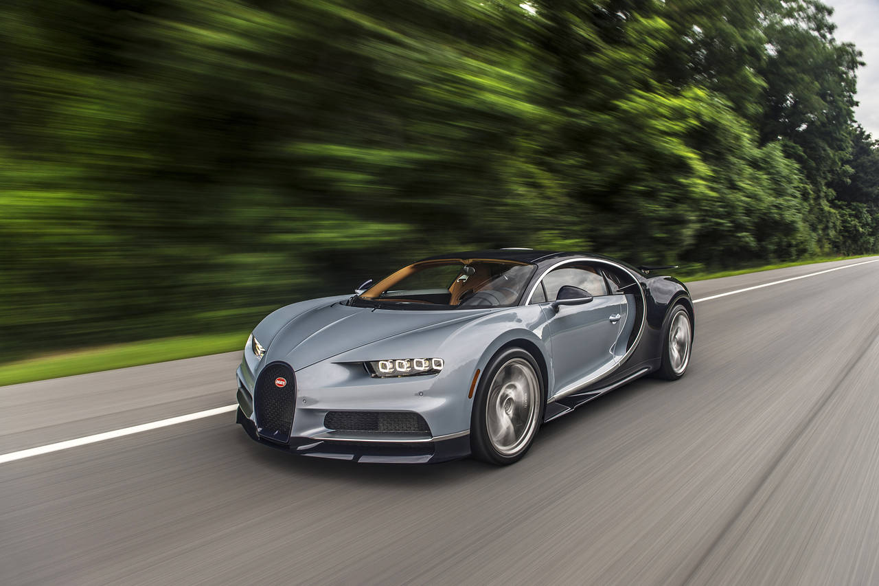 Komfort akustyczny w hiperklasie Cicha kabina Bugatti Chiron w czasie jazdy z maksymalną prędkością